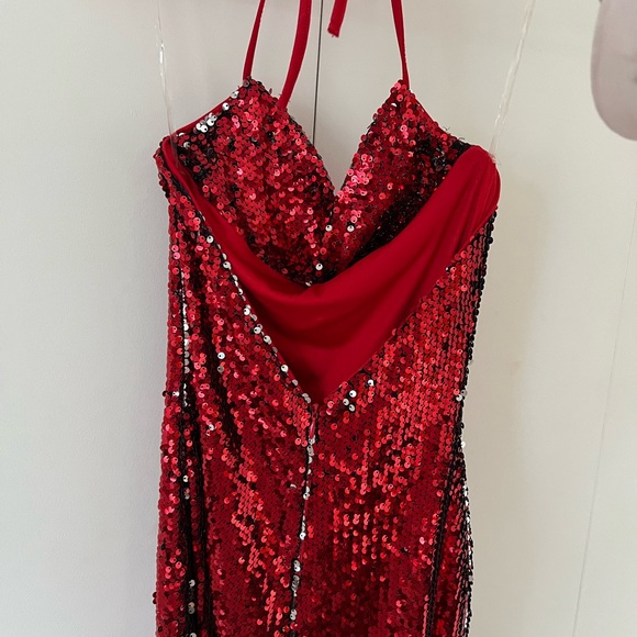Dollskill red sequin halter dress - Picture 5 of 5